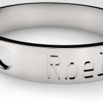 Imagen de una pulsera de plata muy elegante y bonita, perfecta para lucir como complemento en cualquier ocasión en joyería en Benalmádena